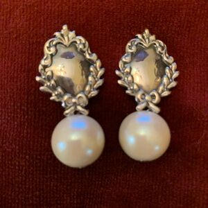 Vintage Sterling Silver Earrings with detailed Floral print and large pearl